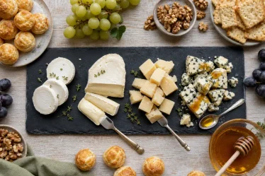 Fromage aperitif : planche de fromages variés pour l’apéritif
