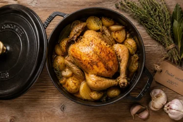 Poulet au four cocotte fermée à 200°C, poulet rôti en cocotte
